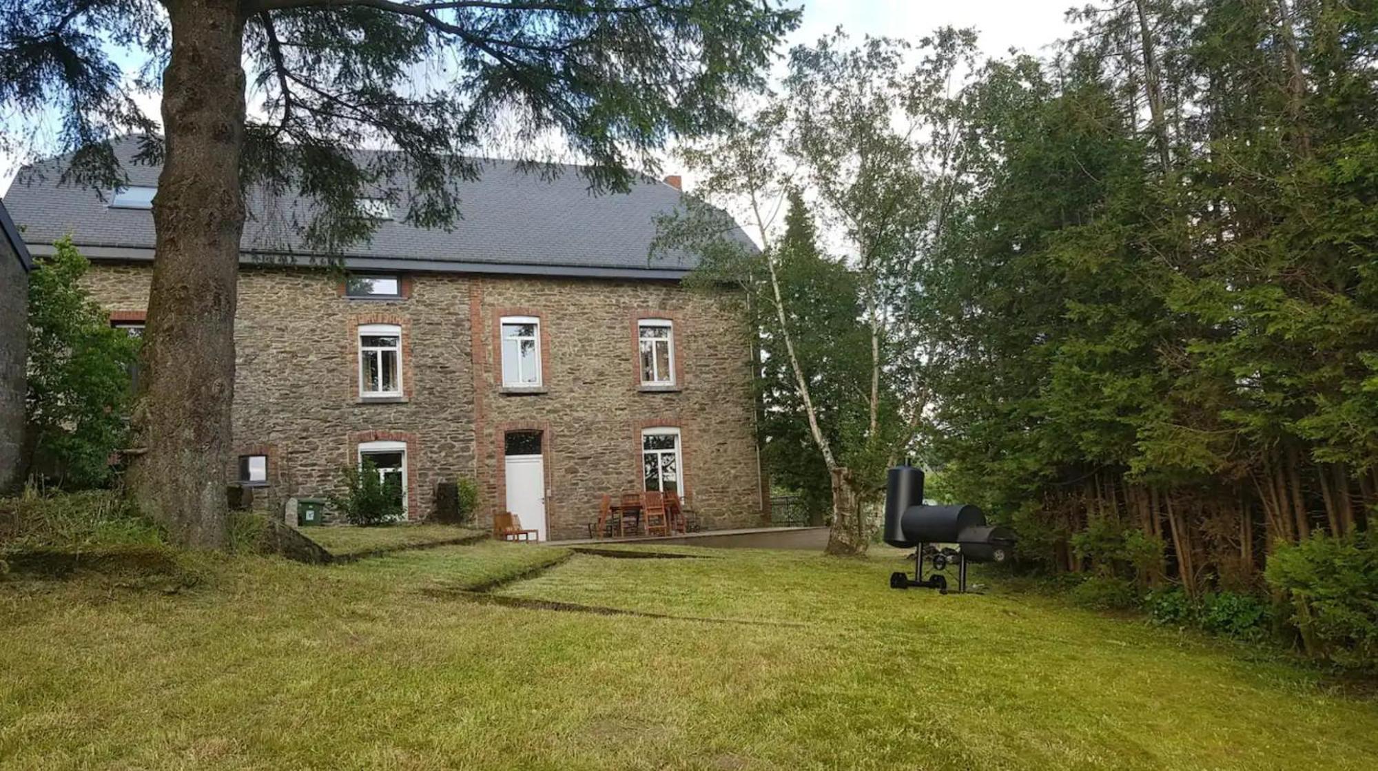 Les Copaines D'Abord ! Villa Gedinne Eksteriør bilde